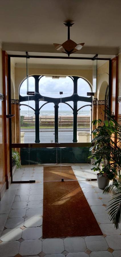 ウルガットEscapade De Charme Les Pieds Dans L'Eauアパートメント エクステリア 写真